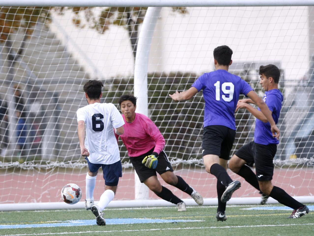 Photo Gallery: Crescenta Valley High School boys soccer vs. Hoover High School