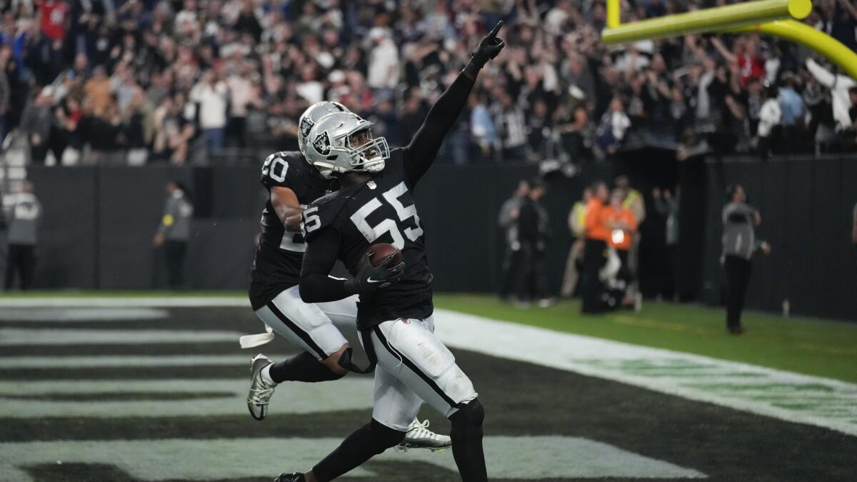 Raiders top New England in game-ending stunner - The Iola Register