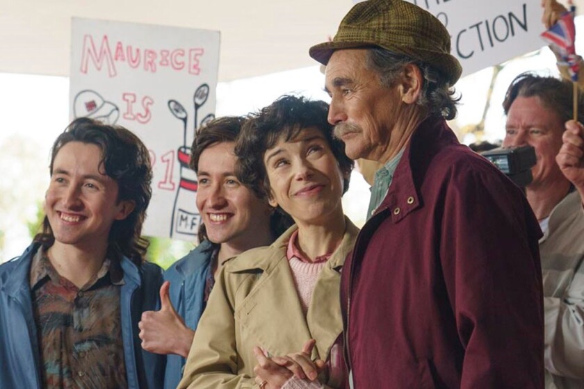 Sally Hawkins, centro, y Mark Rylance protagonizada "El fantasma de la conquista."