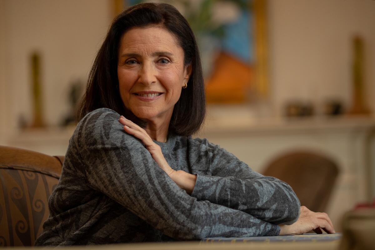 Steve Lopez: 'This is me, this is my face' -- actress Mimi Rogers