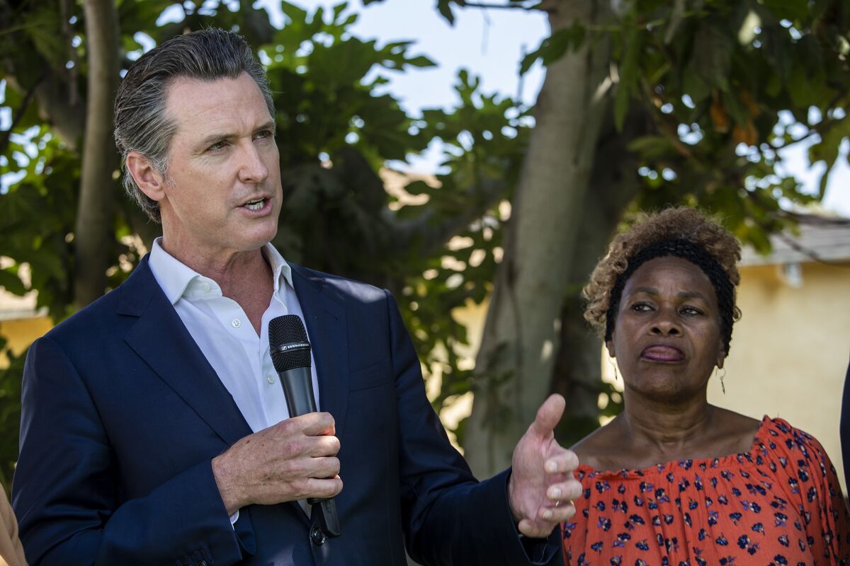 Newsom Urges PG E To Give Customers Rebates After Power Outages Los newsom-urges-pg-e-to-give-customers-rebates-after-power-outages-los