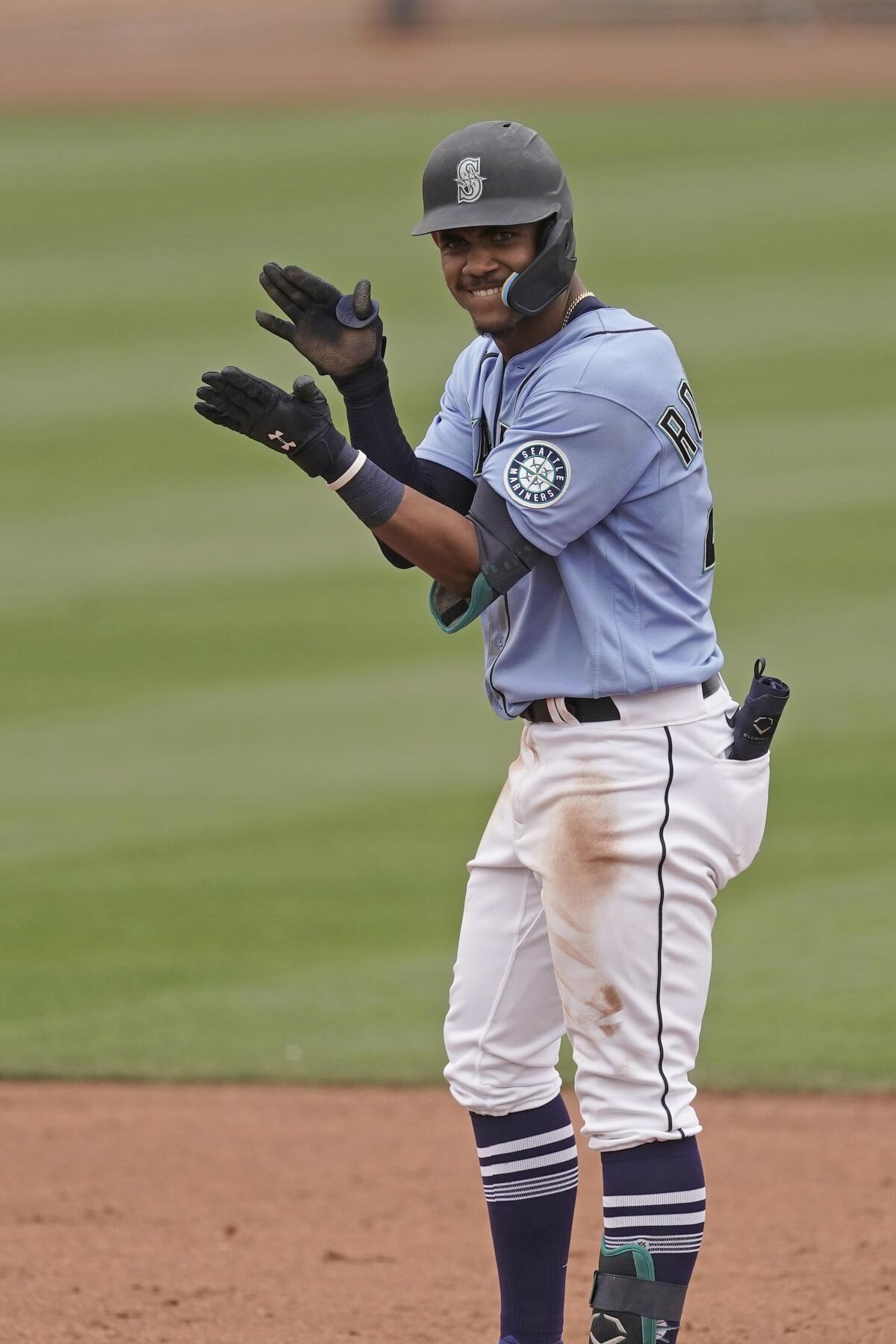 Mariners To Wear New Spring Training Uniforms