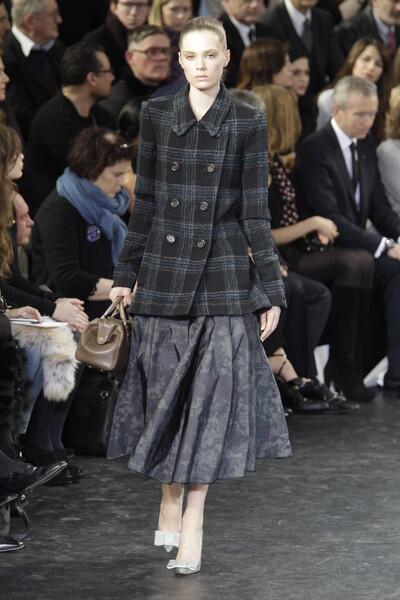 Paris Fashion Week: Louis Vuitton fall 2010 - Los Angeles Times