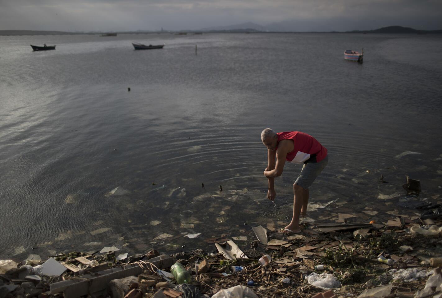 Pollution in Rio's Guanabara Bay