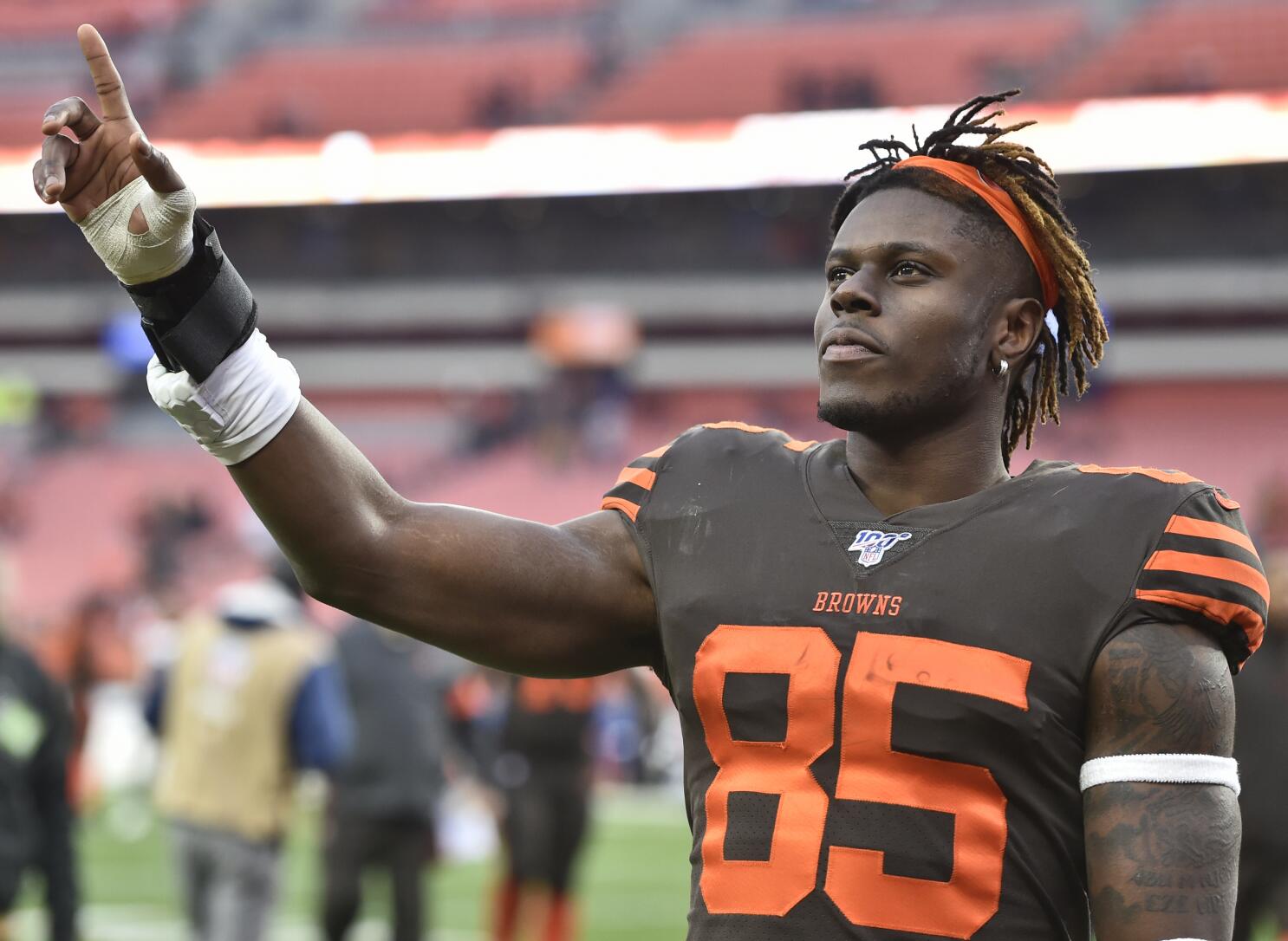 Cleveland Browns rumors: Bears eyeing David Njoku trade