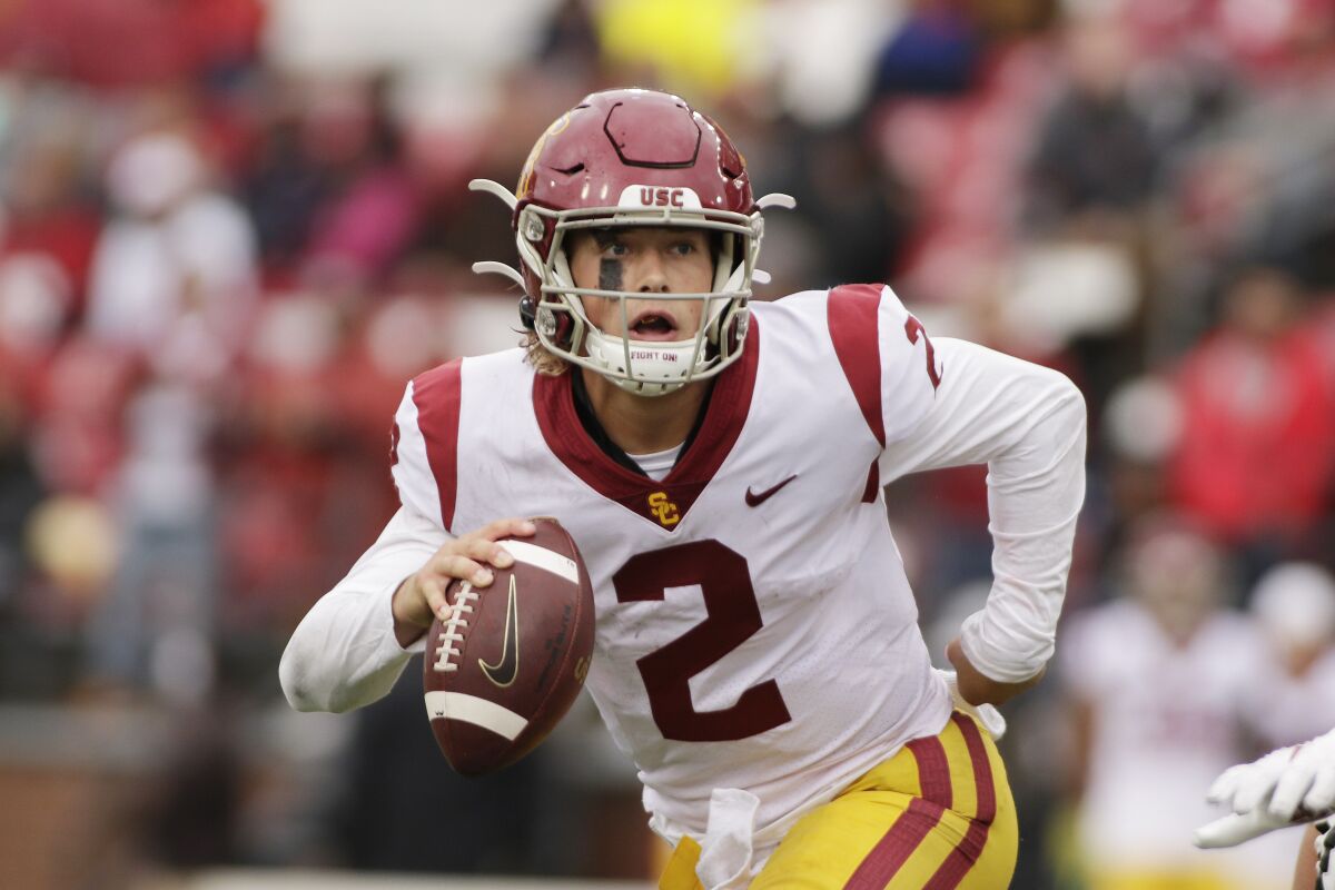 USC quarterback Jaxson Dart looks to pass against Washington State