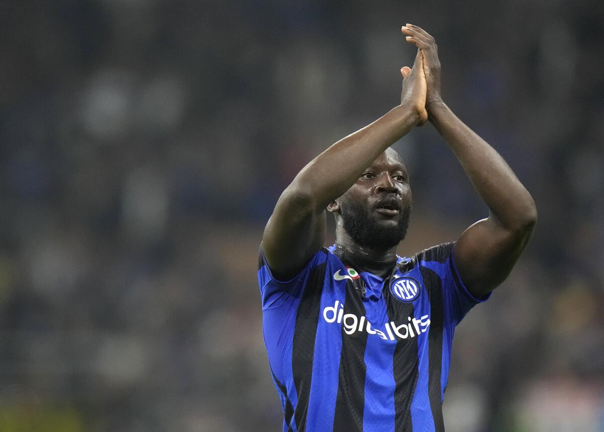 En foto del miércoles 26 de octubre del 2022, Romelu Lukaku del Inter de Milan 