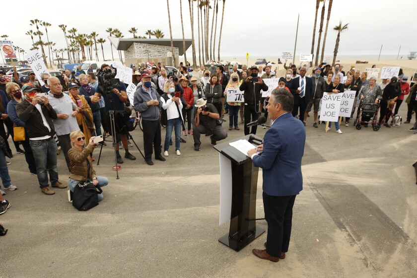 LOS ANGELES, CA - JUNE 07: Los Angeles Mayoral candidate Joe Buscaino holds a press conference on the Venice Boardwalk to announce his plans for a Safer Los Angeles to address the homelessness crisis in the city of LA. Venice Boardwalk on Monday, June 7, 2021 in Los Angeles, CA. (Al Seib / Los Angeles Times).
