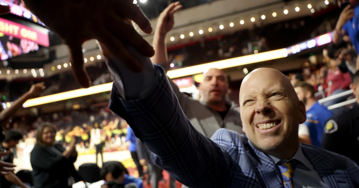 As críticas polêmicas de McCronin não incomodaram os jogadores da UCLA As críticas polêmicas de McCronin não incomodaram os jogadores da UCLA