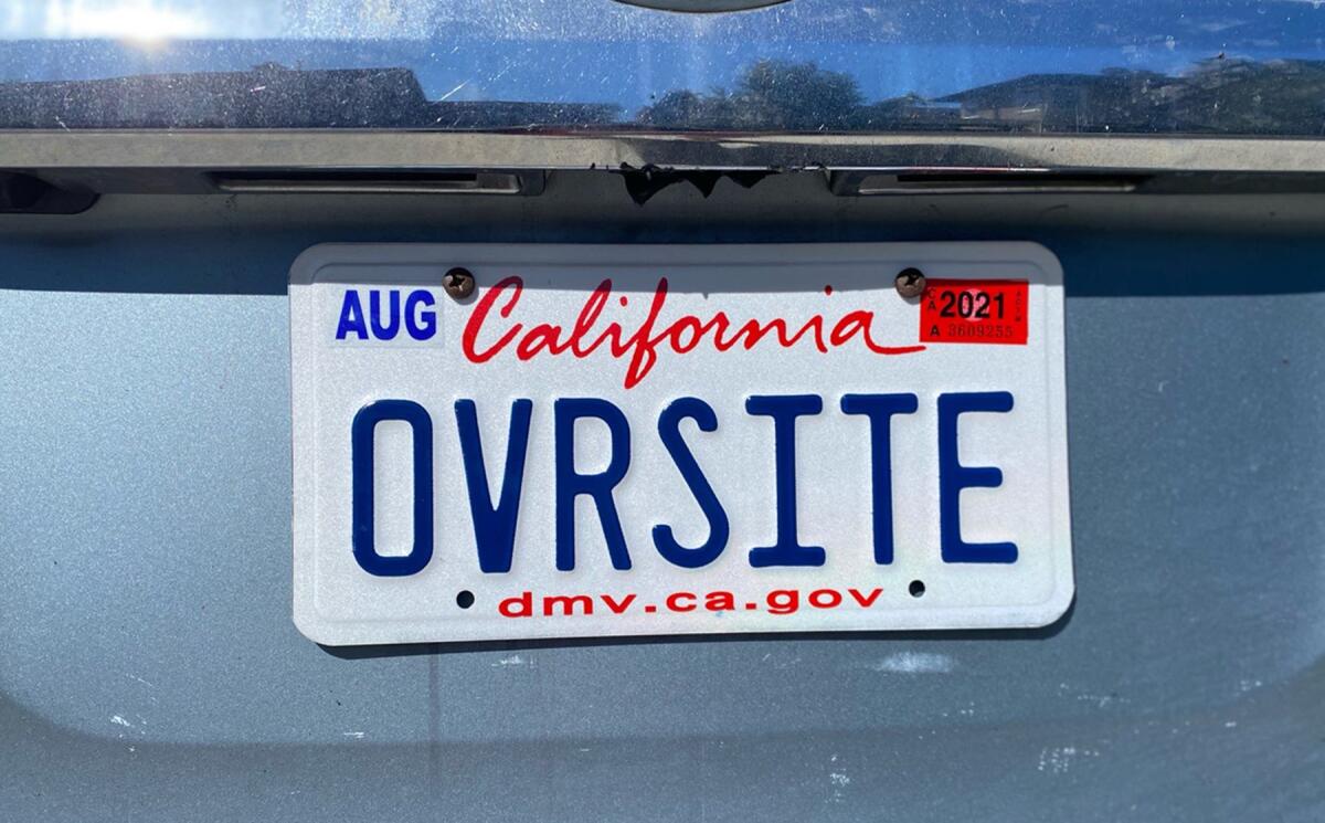 Katie Porter's (D-Irvine) license plates read "OVRSITE".