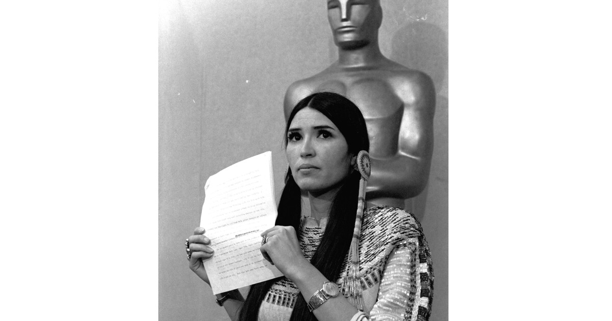 Column: Did John Wayne try to assault Sacheen Littlefeather at the 1973 Oscars? Debunking a Hollywood myth