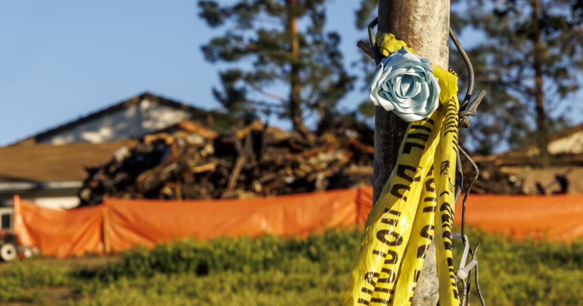 Um incêndio em Sukhali matou dois de seus filhos. Promotores dizem que são acusados