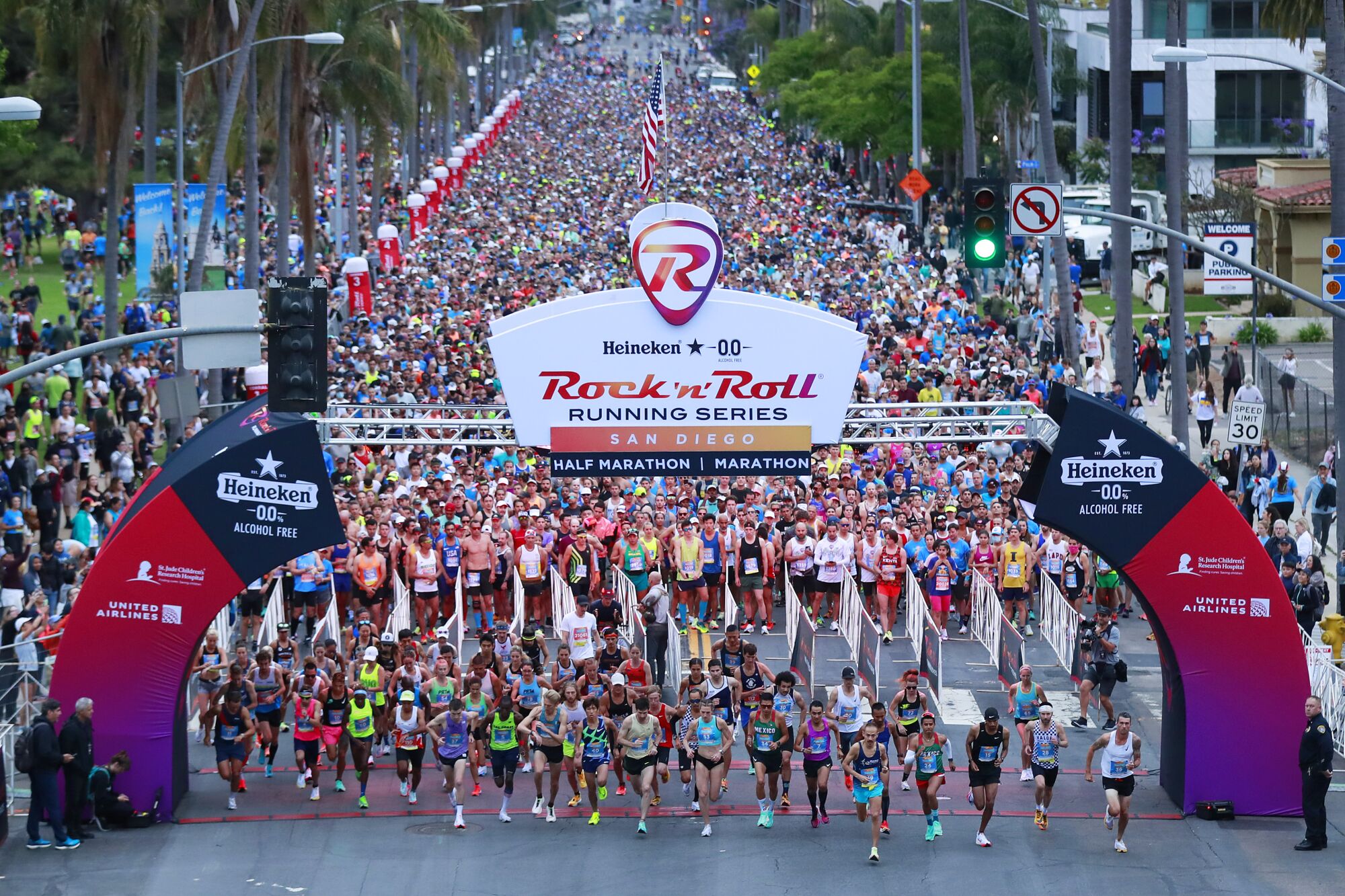 Runners set the tone as big crowds return for the San Diego Rock 'n