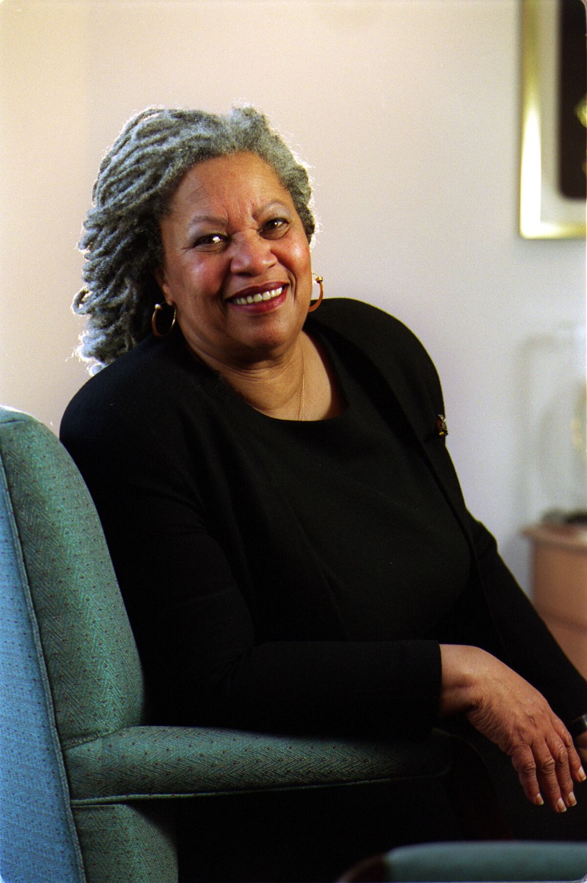 Review Toni Morrison's short story on race, "Recitatif" Los Angeles