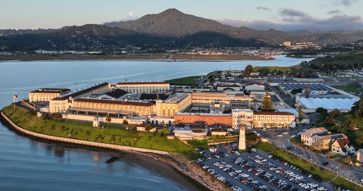 At San Quentin, Newsom shows off the anti-Trump model of public safety At San Quentin, Newsom shows off the anti-Trump model of public safety