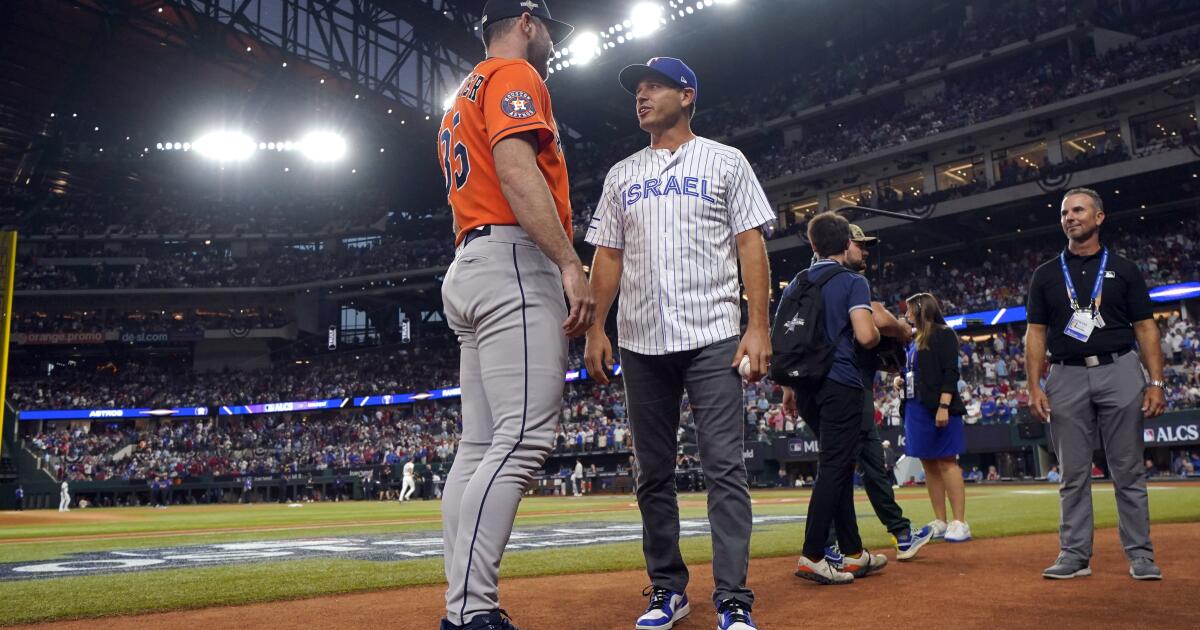 Former Ranger Ian Kinsler dons Israel baseball jersey for ALCS