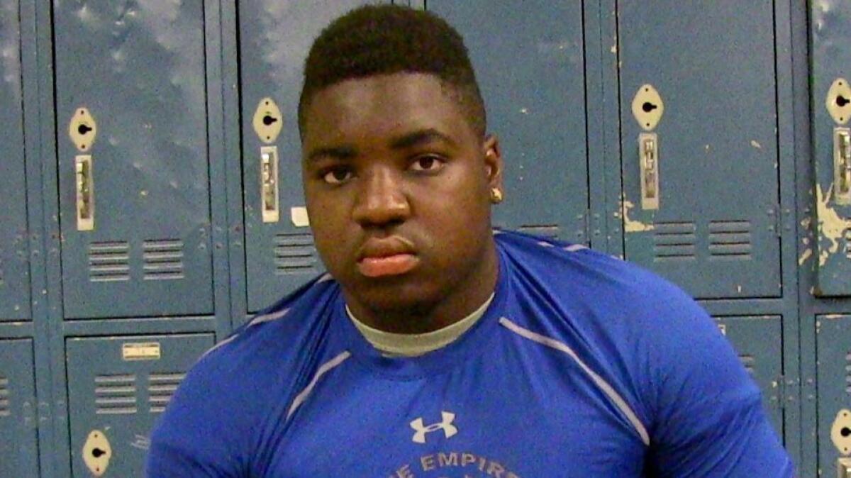 Los Angeles High defensive tackle Martin Andrus has committed to UCLA.