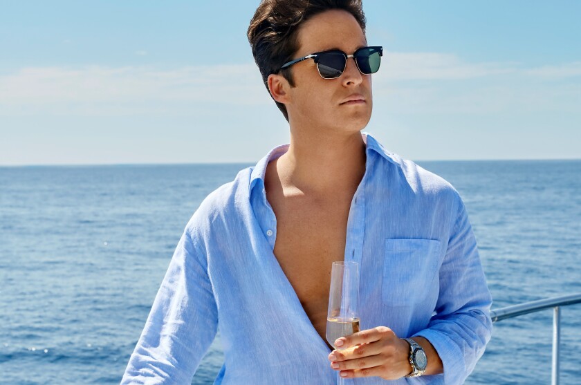 El Trailer De Luis Miguel La Serie De La Segunda Temporada Devela El Lado Oscuro De El Sol Los Angeles Times Temporada 2 llega a netflix el 18 de abril. el trailer de luis miguel la serie