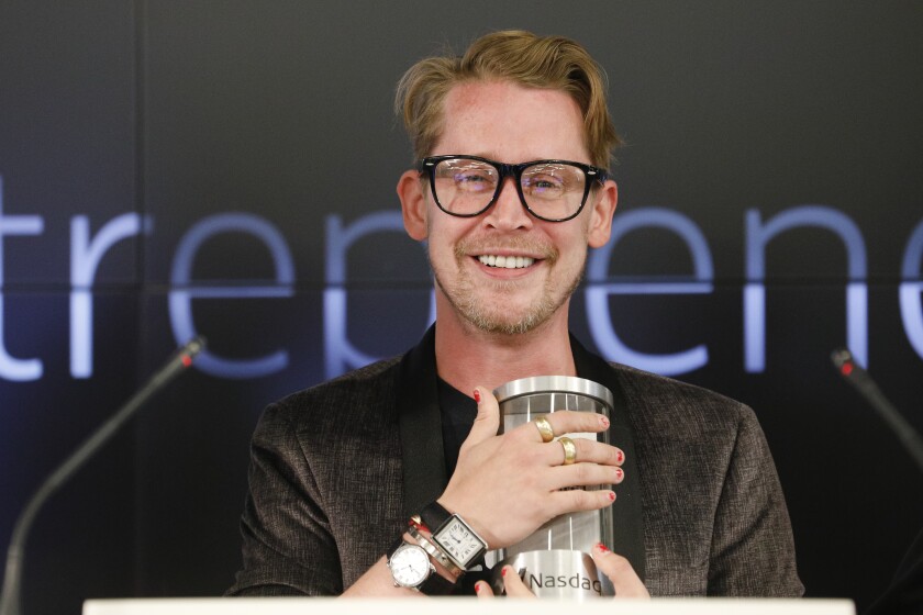 Macaulay Culkin On Michael Jackson He Never Did Anything To Me Los Angeles Times