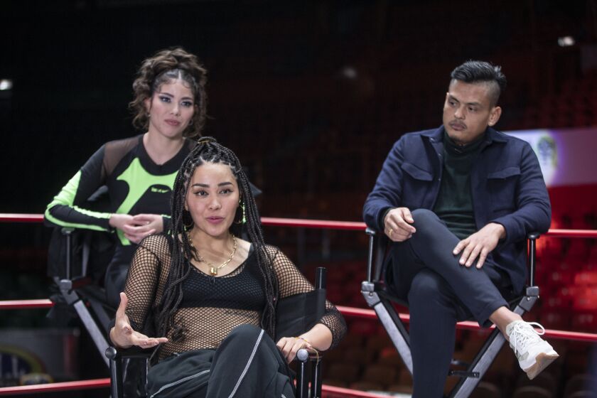 Serie mexicana "Contra las cuerdas" reivindica la maternidad con lucha libre