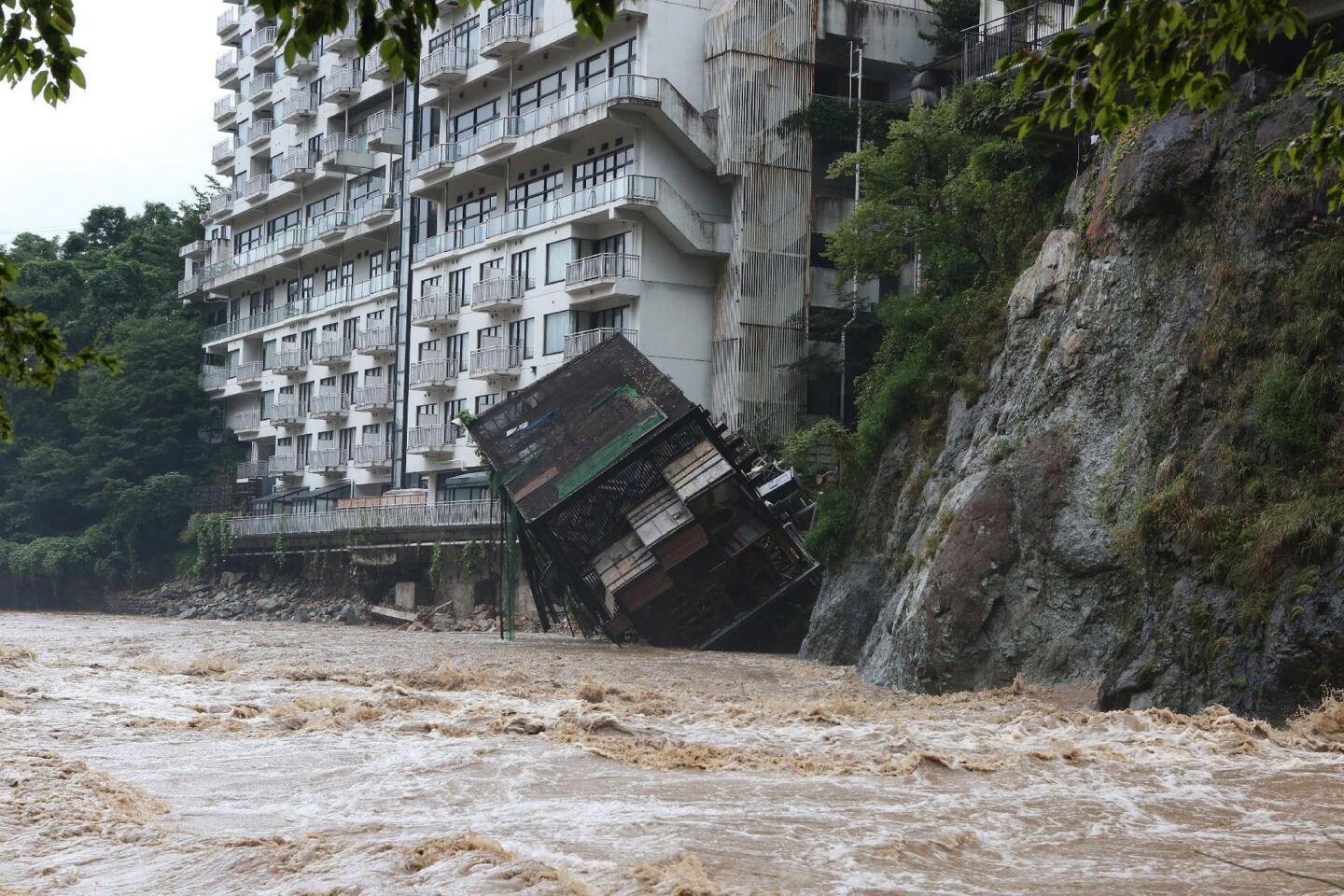 Heavy rains pummel Japan