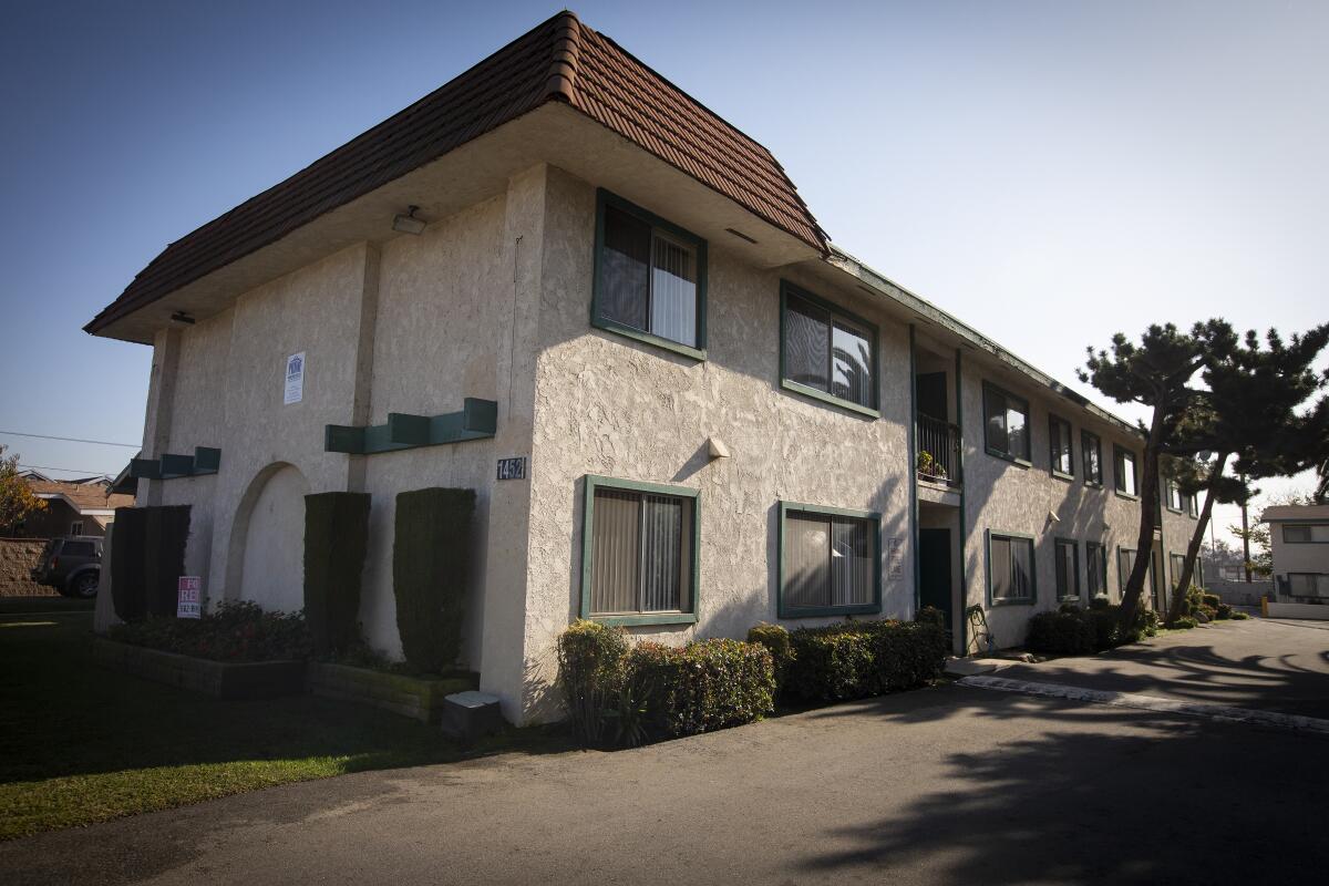 La Verne apartment building