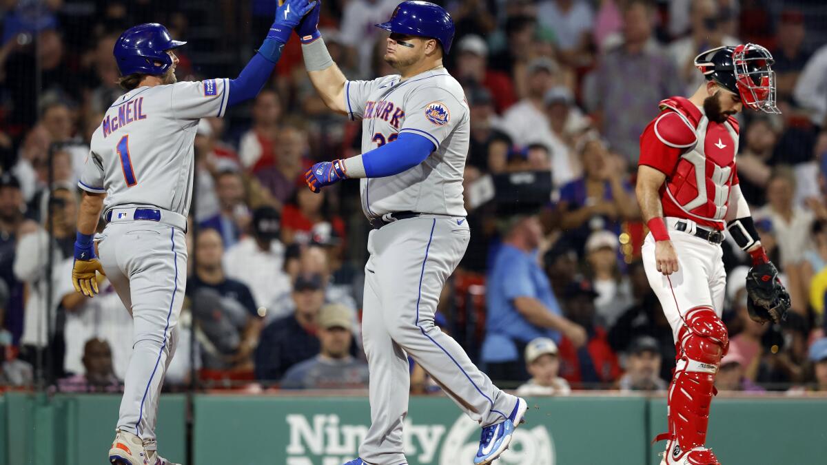 Mets' bats, bullpen lead the way in win over lowly Nationals