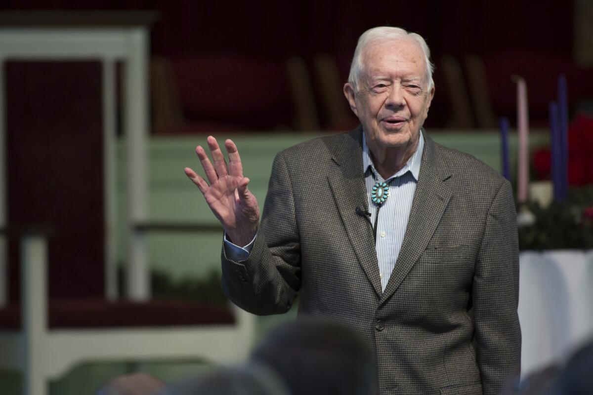 El expresidente estadounidense Jimmy Carter ofrece una clase dominical en la Iglesia Bautista Maranatha