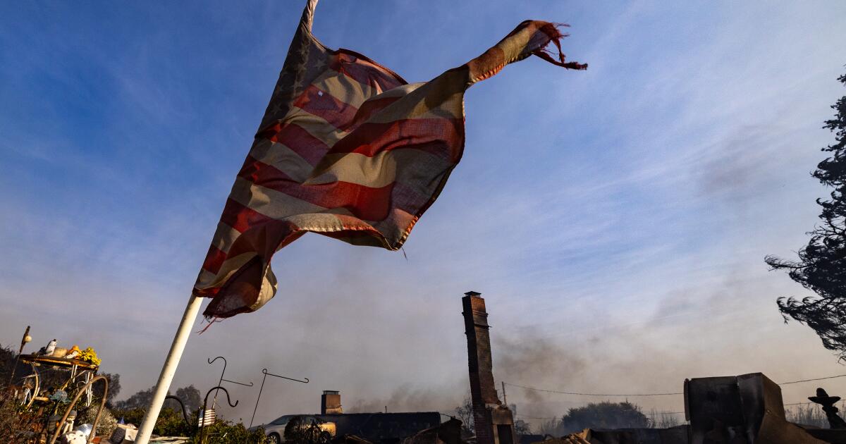 Santa Ana’s strong winds bring wildfire danger on New Year’s Eve Santa Ana’s strong winds bring wildfire danger on New Year’s Eve