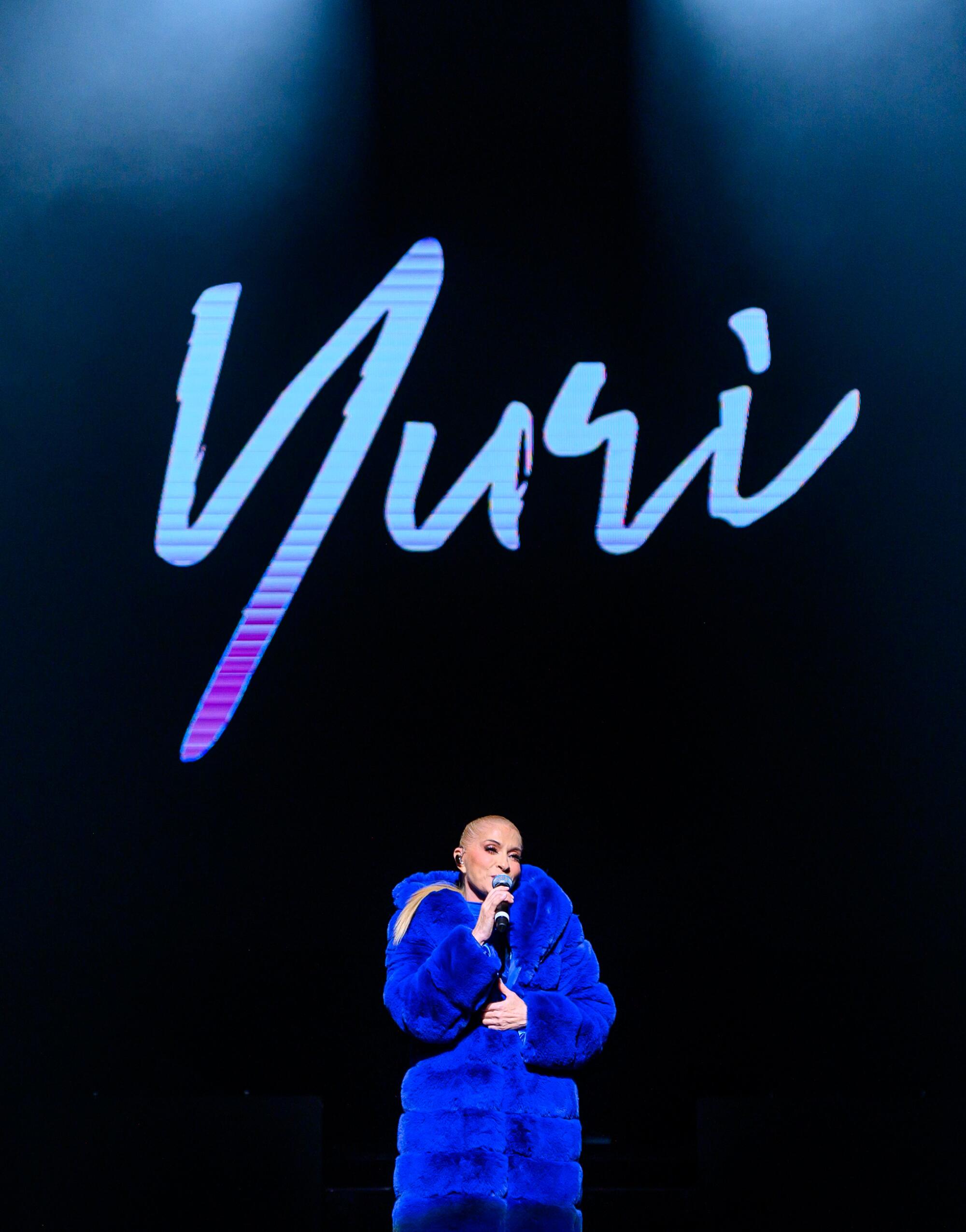 Yuri compartió historias de su vida que hicieron reir y llenaron de esperanza a sus fans.