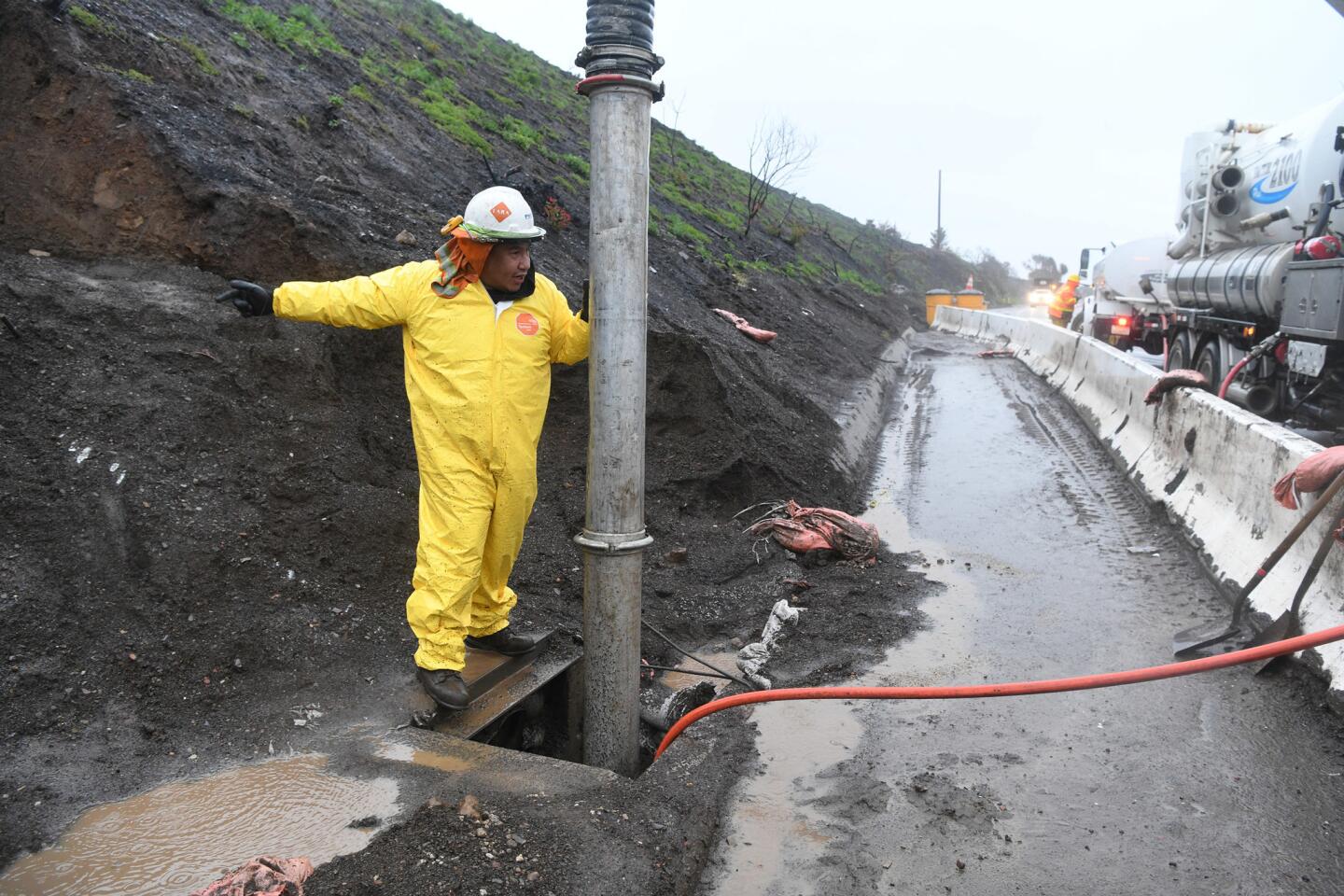 Powerful storm moves into Southern California