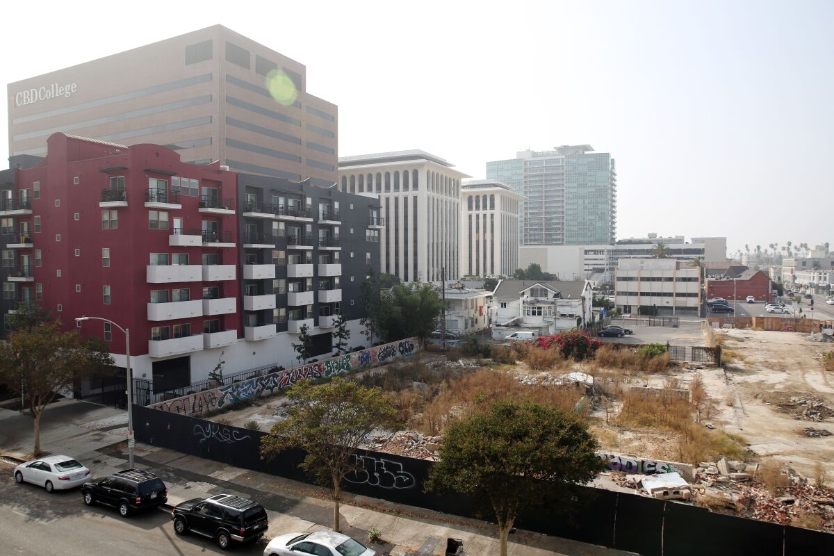 The site on 6th Street in Koreatown where a developer is looking to build a 192-room hotel.