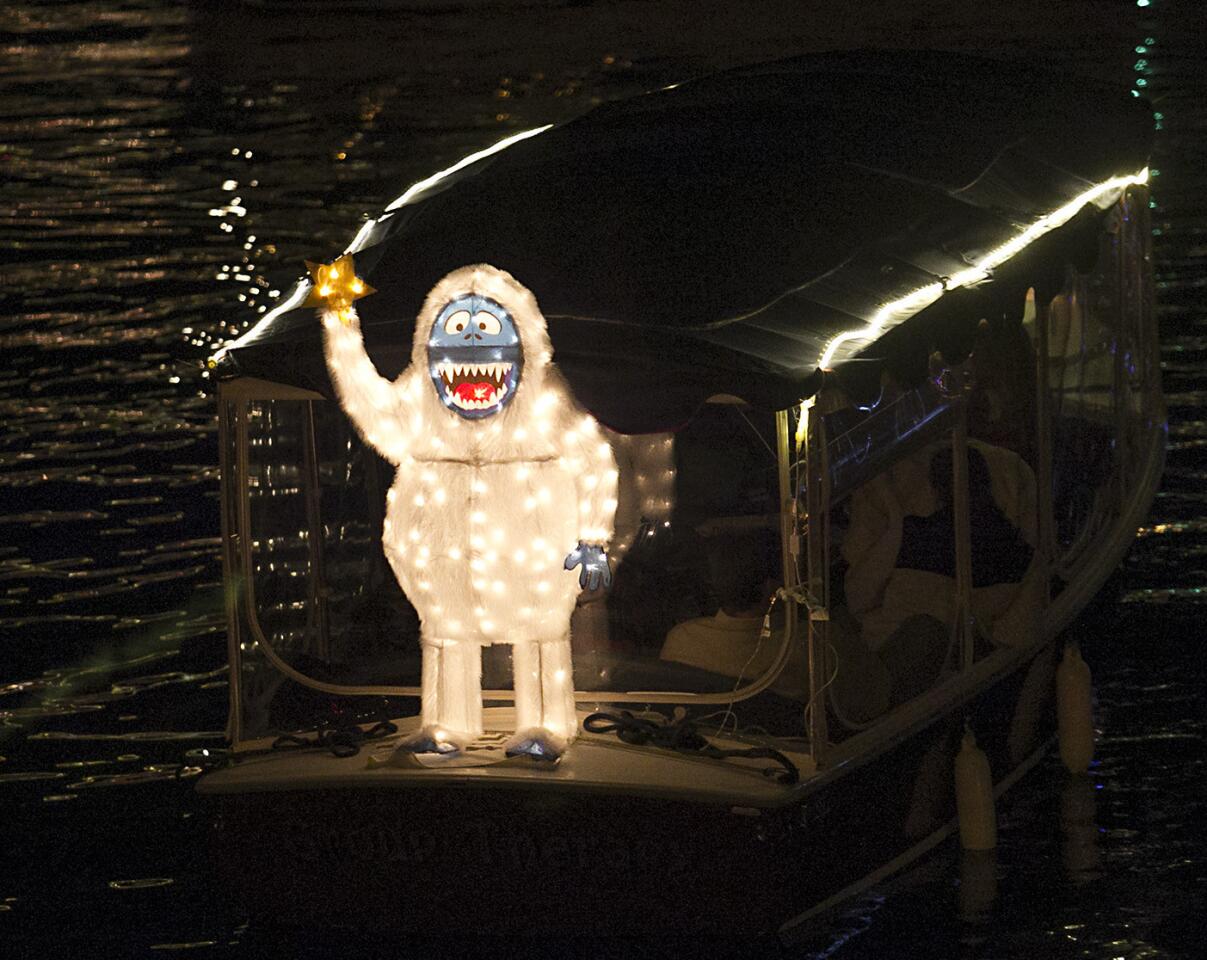 tn-dpt-me-1218-boat-parade-gallery-20141217-002