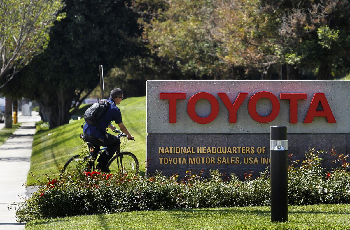 Toyota announced to employees today that the company will be moving its U.S. headquarters in Torrance to Plano, Texas, beginning in 2017.
