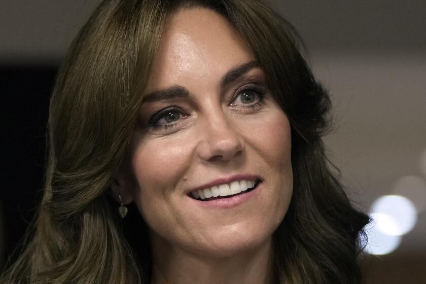 Kate Middleton's medical records breached, report says - Los Angeles Times