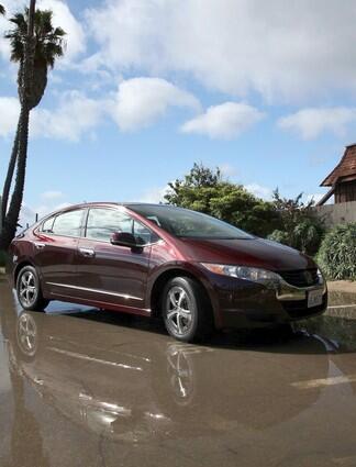 Honda FCX Clarity - alt view