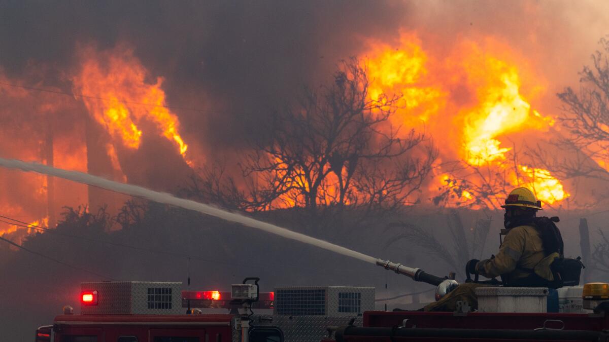 LAFD actions in Palisades fire shrouded in secrecy as city refuses to release records - Los Angeles Times