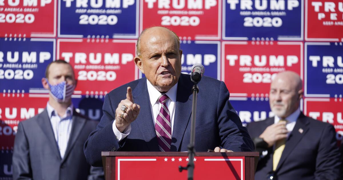 Giuliani arrive en Géorgie pour se rendre lors des élections de 2020