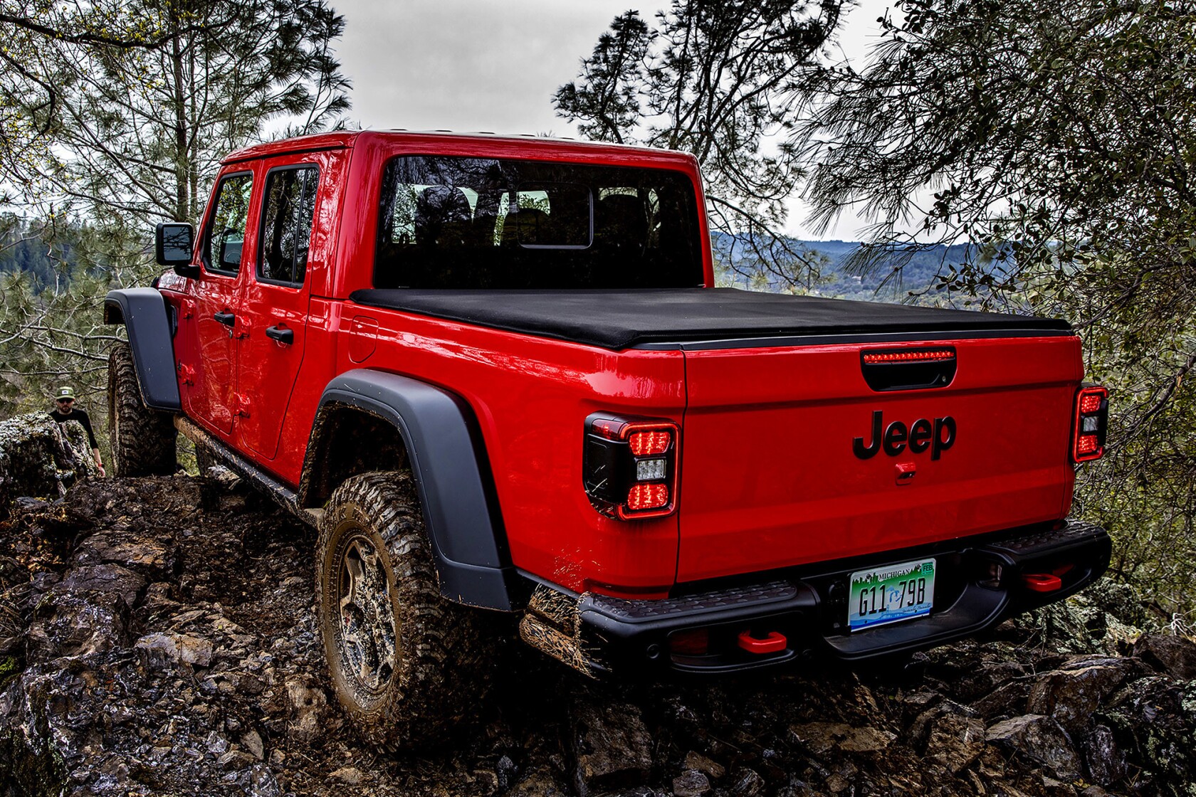 The 2020 Jeep Gladiator Is A Beastly Pickup Truck That S