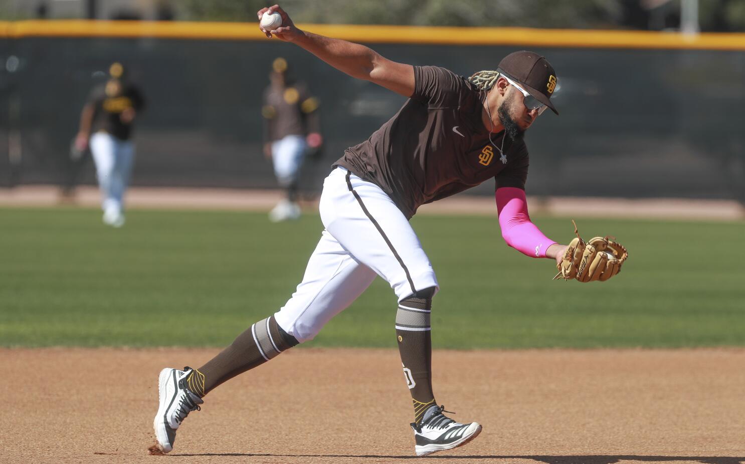 Tatis, Pham Practice with Padres at Petco After Negative