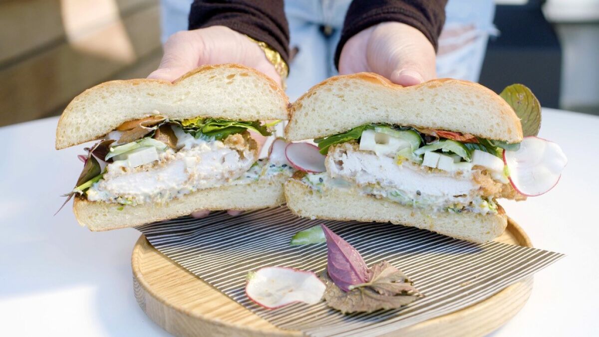A look inside the fried chicken sandwich that Jordan Kahn of Vespertine created with Japanese chef Zaiyu Hasegawa.
