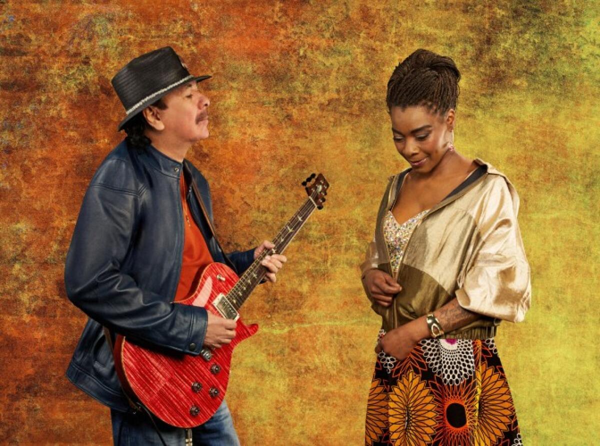 Carlos Santana se muestra en 2019 con la estrella vocal hispano-africana Buika, quien aparece en su álbum, "Africa Speaks".
