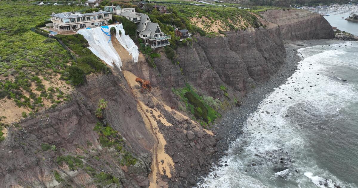 This sensor network could help predict bluff collapse on the California coast This sensor network could help predict bluff collapse on the California coast
