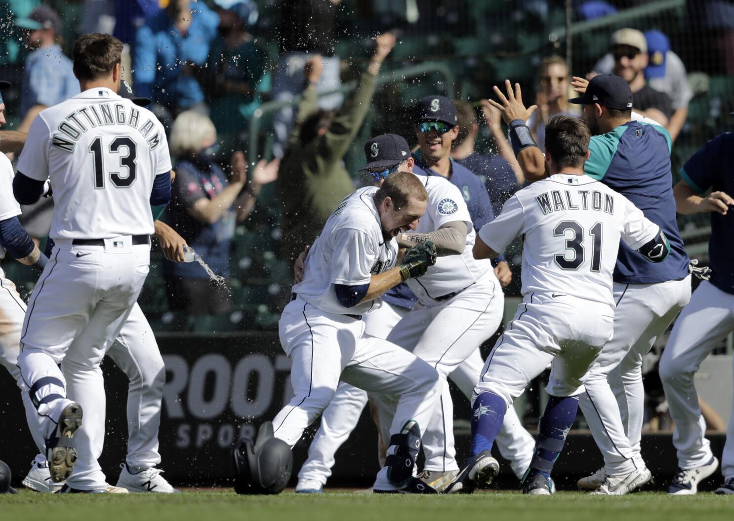 Sean Murphy's 2 RBIs lift Oakland to 3-1 win over Mariners