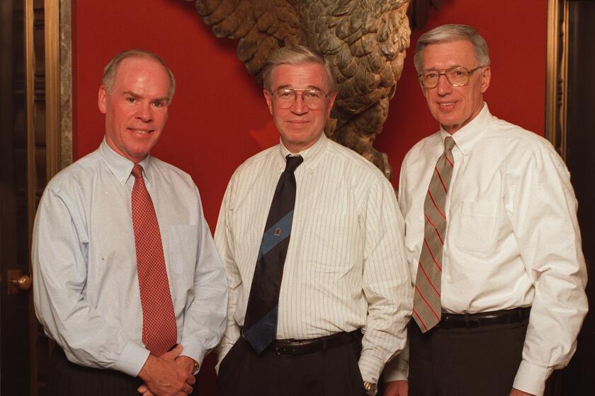 ME.Execs.3.PD.0912: PHOTO OF LA Times/ Times-Mirror executives. Left to Right: (L) outgoing LA TImes Publisher Dick Schlosberg (retiring), Center: Mark H. Willes, Times-Mirror CEO and now LA Times Publisher; and at right: new President and CEO of the LA Times Don Wright. LATphoto: Patrick Downs Photo/Art by:Patrick Downs