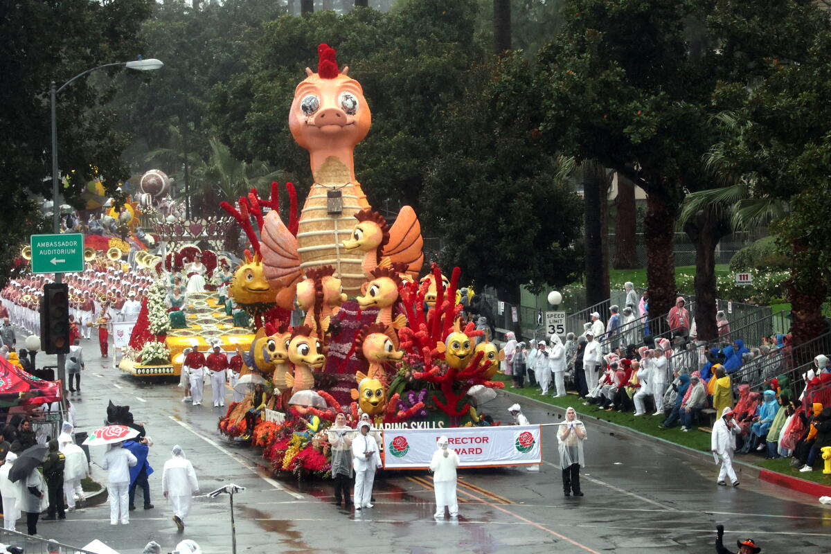 Parade Set Real big fish: Rose Parade float sets Guinness World Record - Los ...