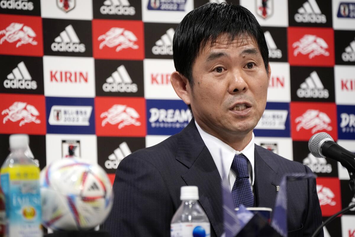 El seleccionador de Japón Hajime Moriyasu habla en conferencia de prensa 
