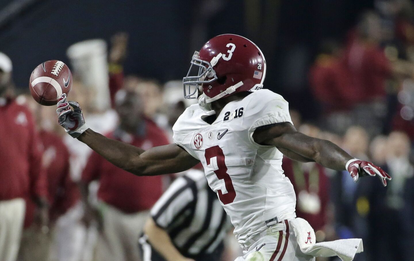 Alabama receiver Calvin Ridley can't catch a pass during the second half.