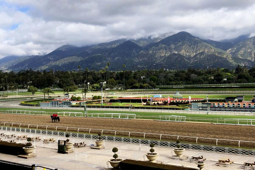Golden Gate Fields closes as California racing struggles to exist - Los ...