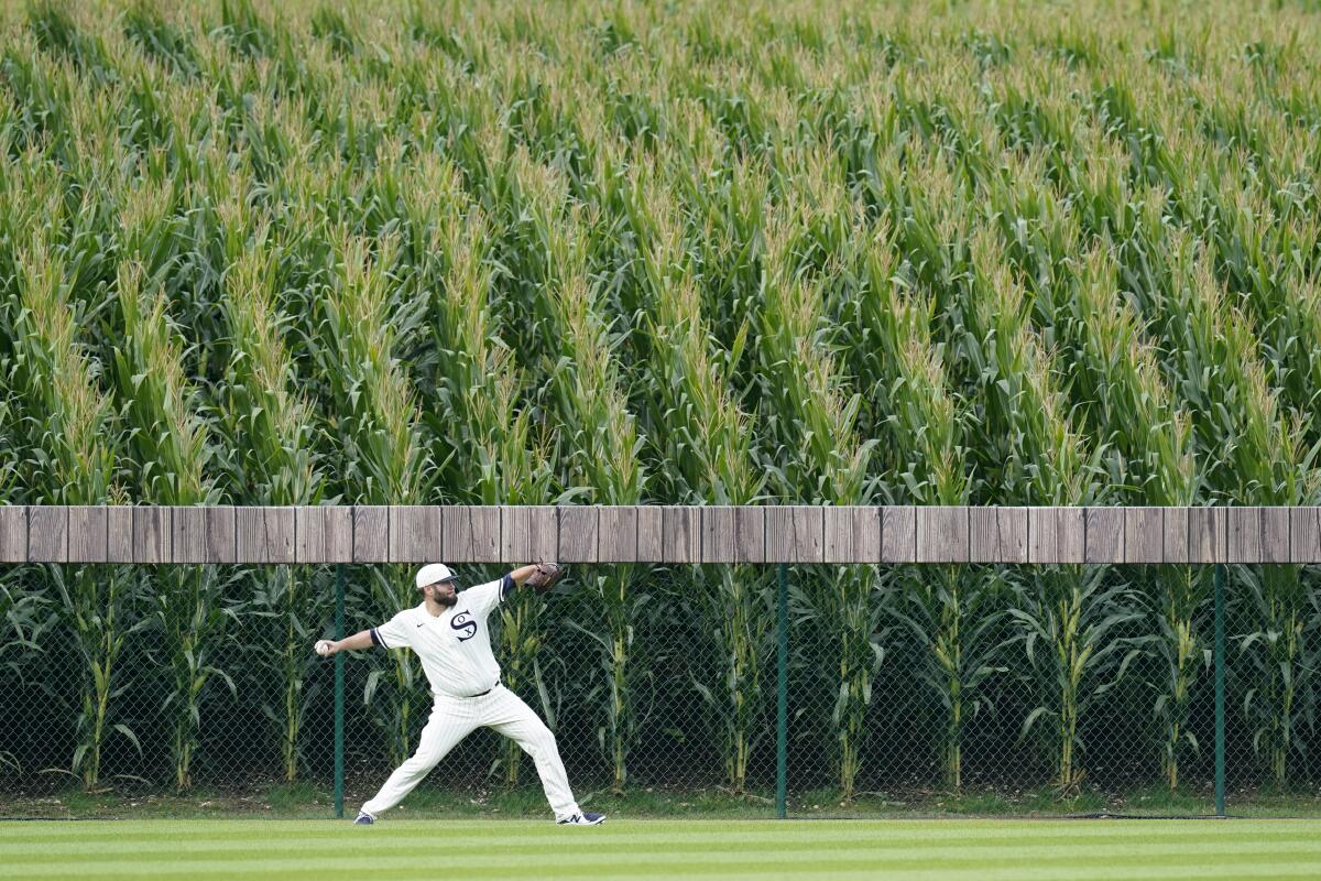 Tim Anderson Gives 'Field of Dreams' Game a Hollywood Ending - The New York  Times